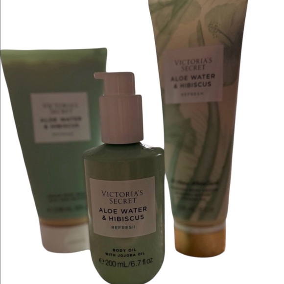 Victoria's Secret Other - Victoria’s Secret Aloe Water & Hibiscus “Refresh” Set — NIB